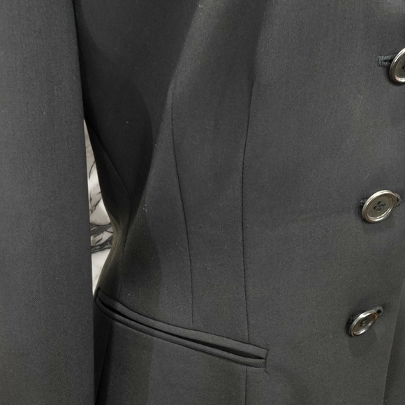 Authentic Giorgio Armani Classico Vintage Black Blazer - NEVER WORN - Picture 4 of 10